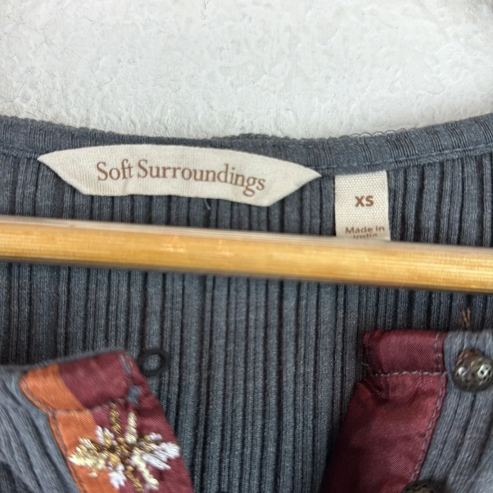 Soft Surroundings Gray Embroidered Long Sleeve ribbed boho oversized Henley top - Picture 4 of 7